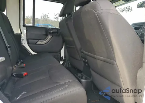 2015 Jeep Wrangler Unlimited Sport z USA, uszkodzony, nr VIN 1C4BJWDG9FL502075